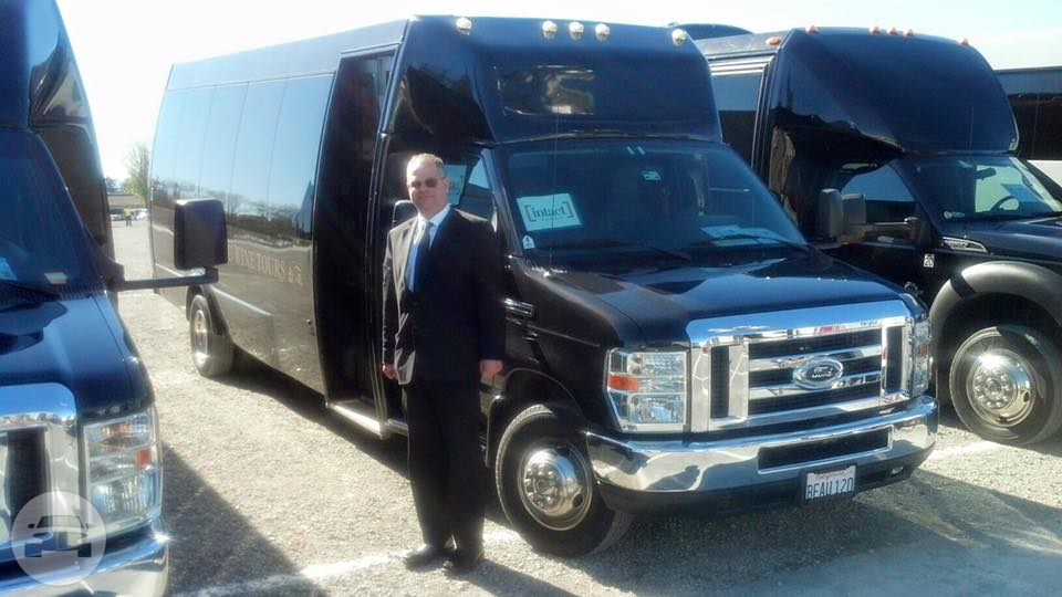 18 PERSON LIMO BUS
Party Limo Bus /
Napa, CA

 / Hourly $0.00
