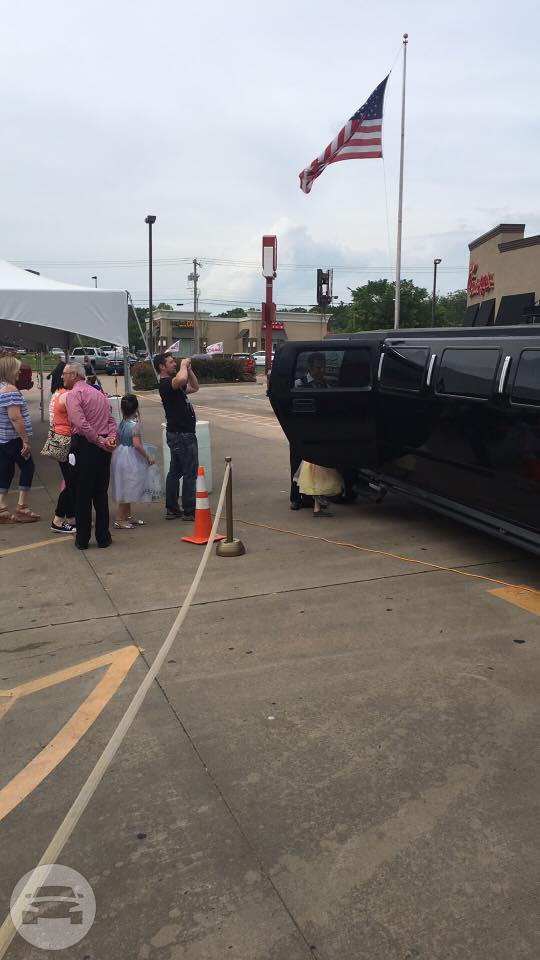 Hummer - Black
Hummer /
Fayetteville, AR

 / Hourly $0.00
