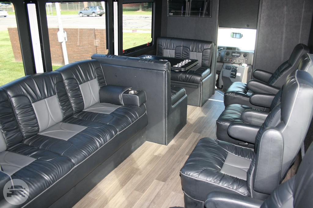 Diplomat Corporate - Coach Bus
Coach Bus /
Cleveland, OH

 / Hourly $0.00
