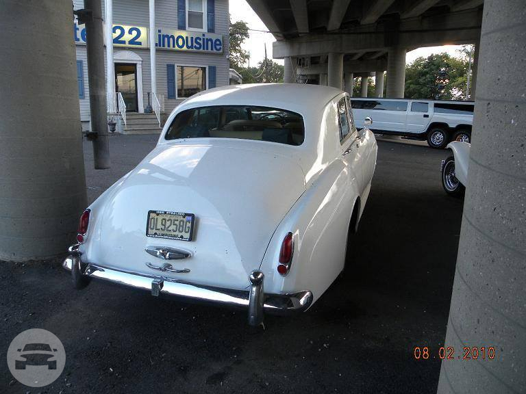1960 ROLLS ROYCE SILVER CLOUD
Sedan /
Passaic, NJ

 / Hourly $0.00
