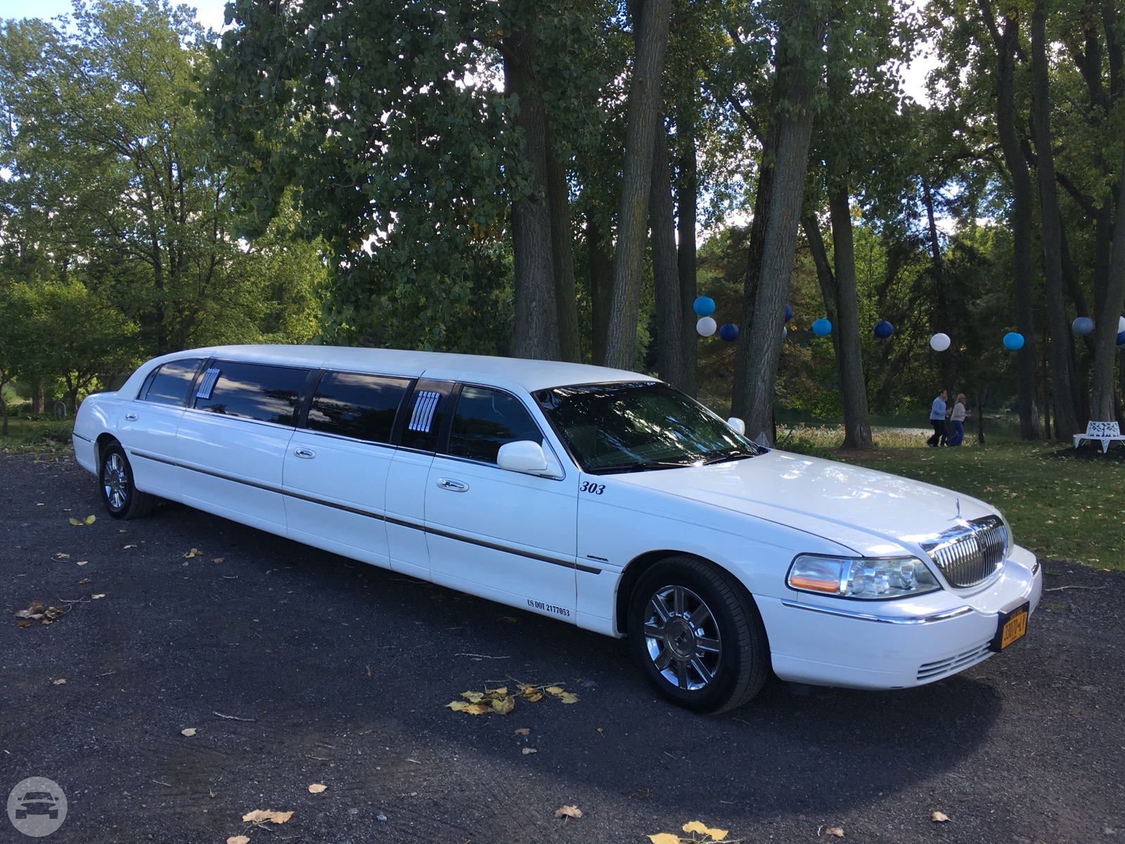 10 PASSENGER STRETCH LINCOLN – 303
Limo /
Depew, NY

 / Hourly $0.00
