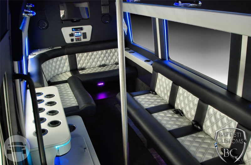 NEW 12 Passenger Mercedes Luxury Lounge Limo Sprinter
Van /
New York, NY

 / Hourly $145.00
