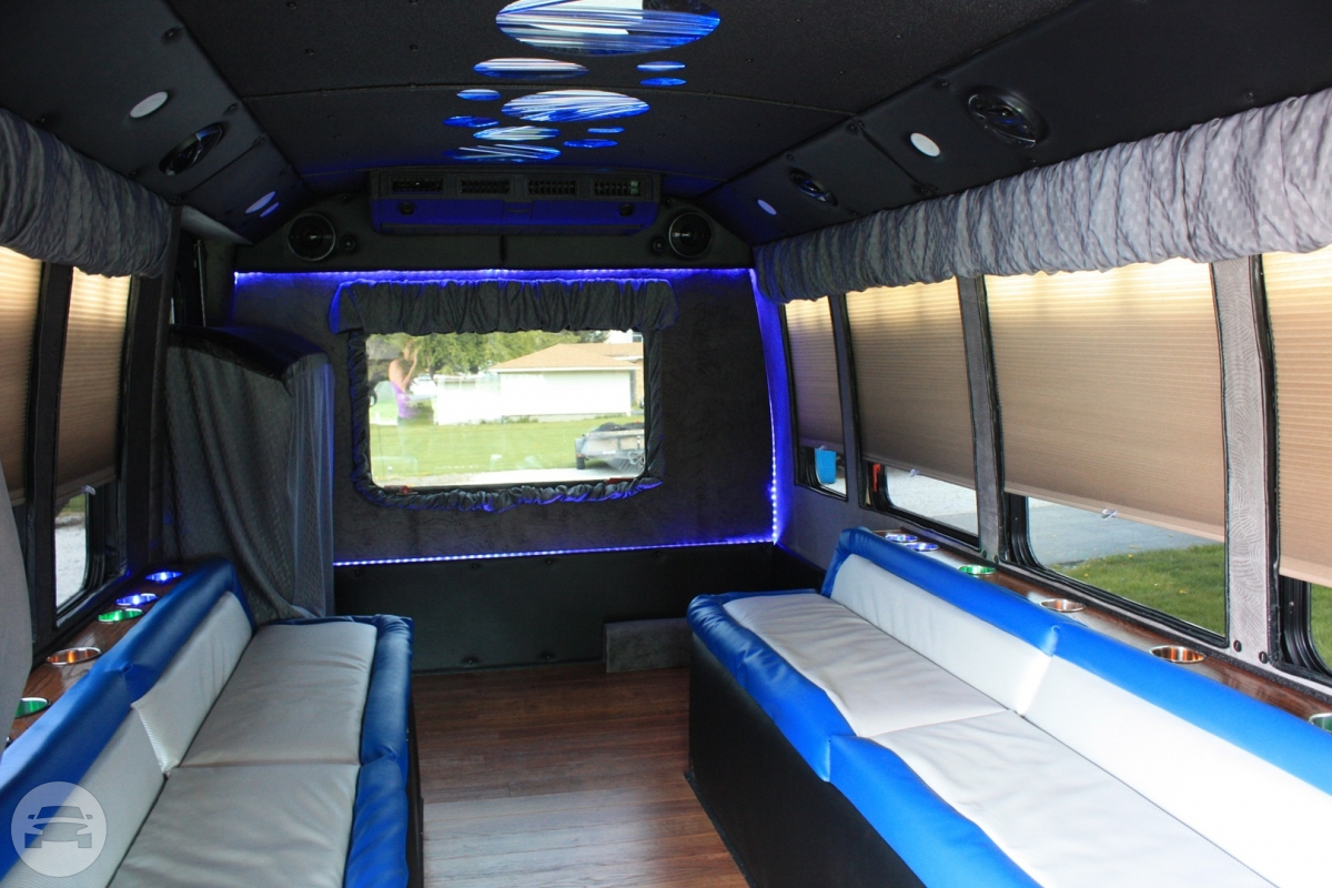 PARTY BUS
Party Limo Bus /
Indianapolis, IN

 / Hourly $0.00
