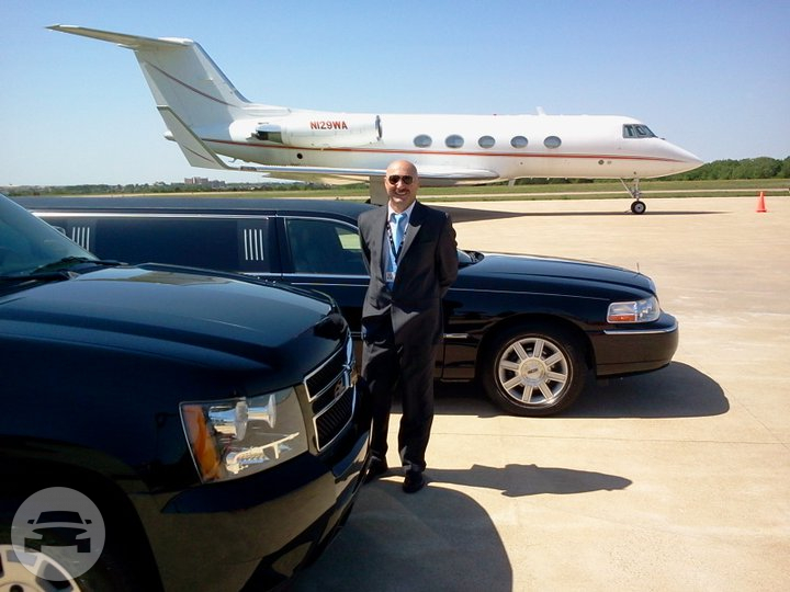 Lincoln Stretch Limo
Limo /
Dallas, TX

 / Hourly $120.00
