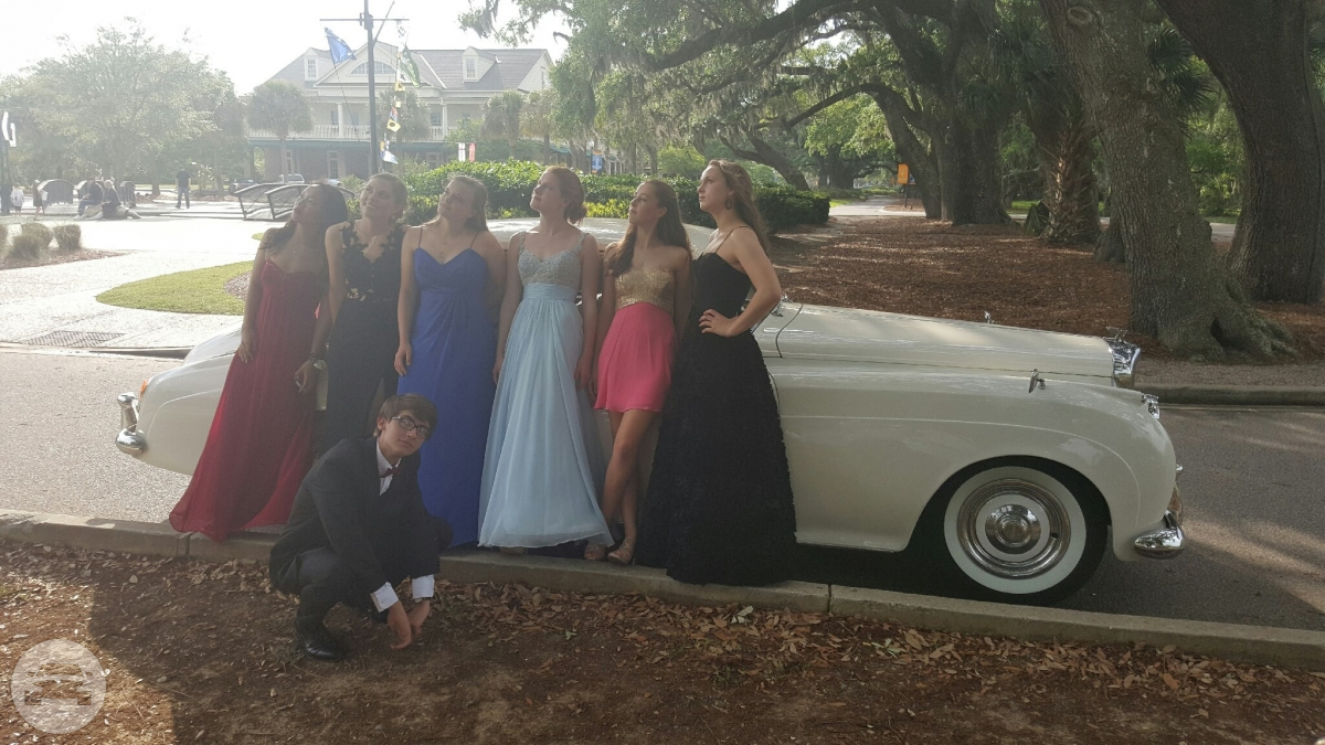 Vintage Luxury
Sedan /
Charleston, SC

 / Hourly $0.00
