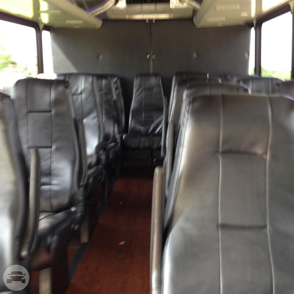 Luxury Mini Bus Limo
Coach Bus /
Fort Worth, TX

 / Hourly $100.00
 / Airport Transfer $181.00

