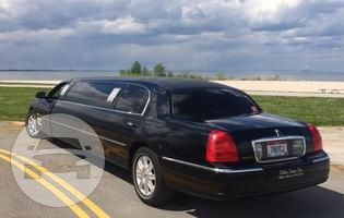 Lincoln Towncar Stretch 
Limo /
Toledo, OH

 / Hourly $0.00
