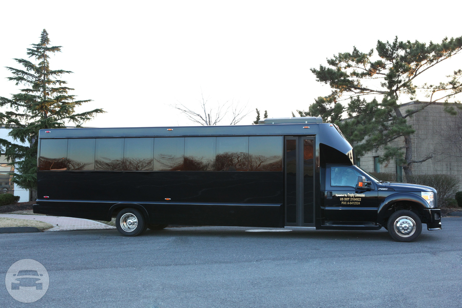 Limo Party Bus
Party Limo Bus /
Philadelphia, PA

 / Hourly $0.00
