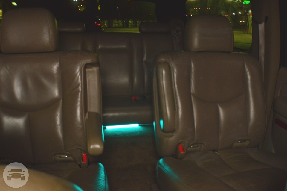 Chevrolet Suburban
SUV /
Louisville, KY

 / Hourly $0.00
