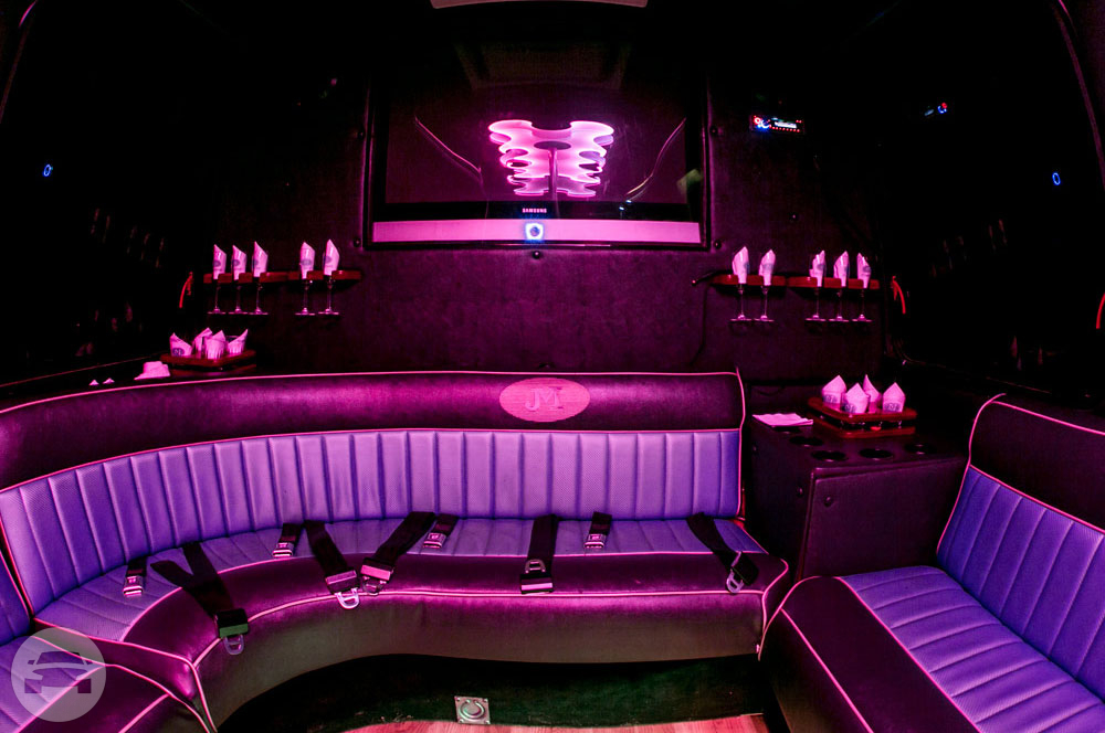 White Party Bus
Party Limo Bus /
Vancouver, WA

 / Hourly $0.00
