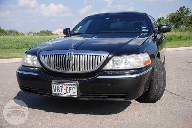 4 Passenger Black Lincoln Towncar Sedan
Sedan /
Fresno, TX

 / Hourly $0.00
