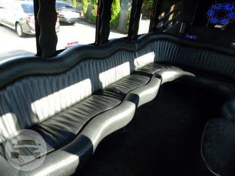 White Mini Limousine Coach
Party Limo Bus /
Kirkland, WA

 / Hourly $0.00
