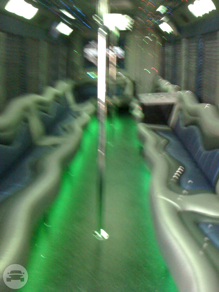 Party Bus Silver (46 Passengers)
Party Limo Bus /
Los Angeles, CA

 / Hourly $0.00
