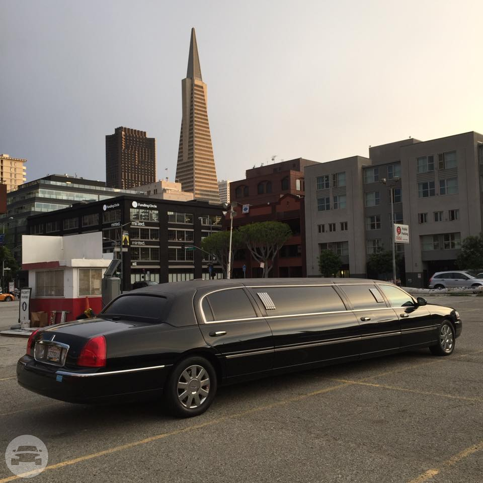 Lincoln Limousine
Limo /
San Francisco, CA

 / Hourly $0.00
