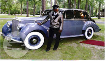 The 1953 Bentley
Sedan /
Houston, TX

 / Hourly $0.00

