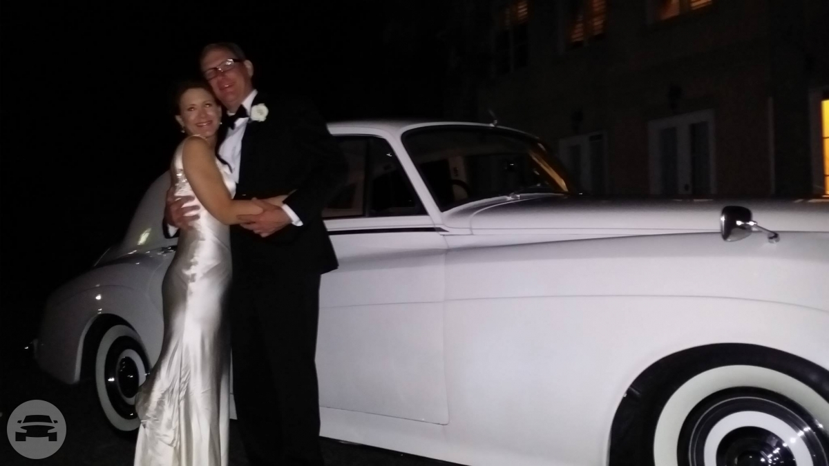 Vintage Luxury
Sedan /
Charleston, SC

 / Hourly $0.00
