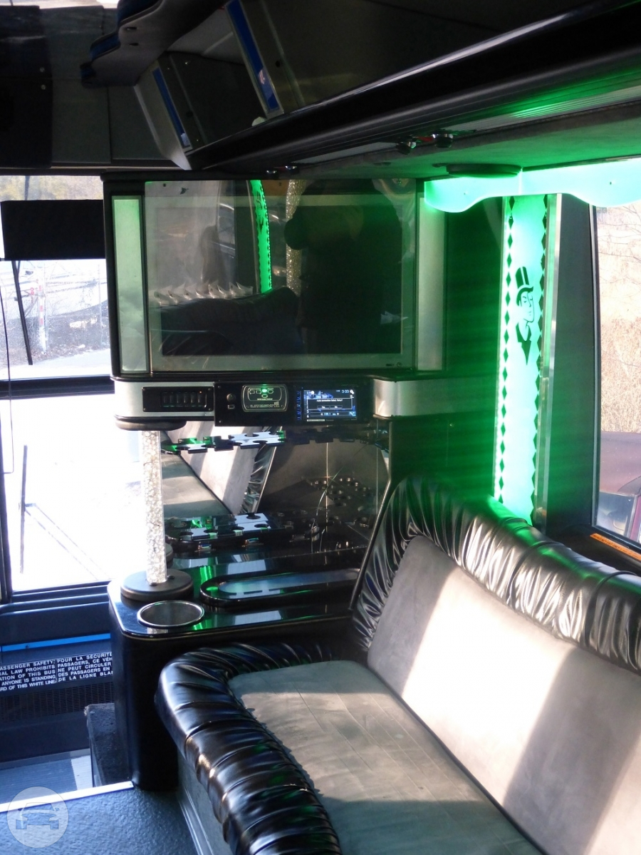 Prevost Luxury Lounge Party Bus 35 Passenger
Party Limo Bus /
New York, NY

 / Hourly $0.00
