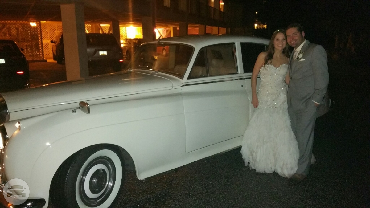 Vintage Luxury
Sedan /
Charleston, SC

 / Hourly $0.00
