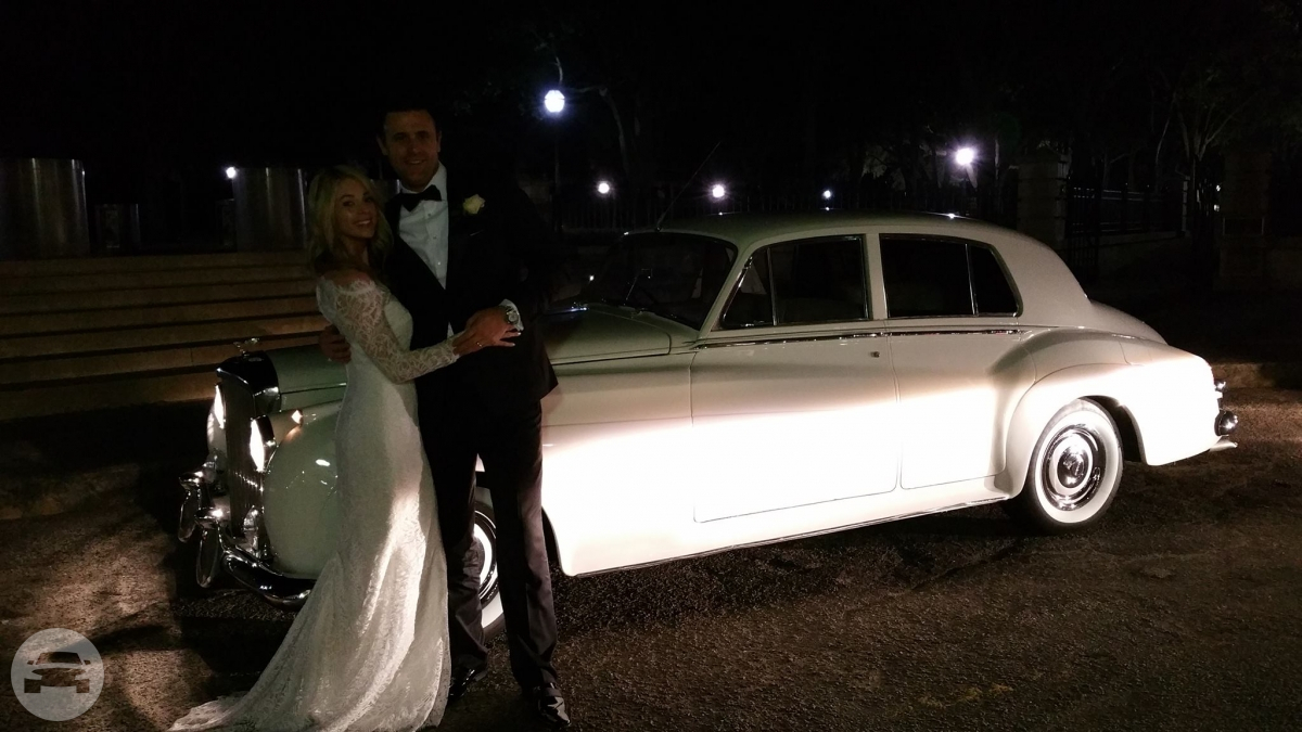 Vintage Luxury
Sedan /
Charleston, SC

 / Hourly $0.00
