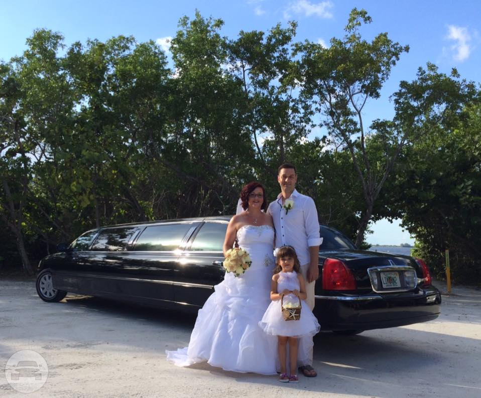 Elegant Lincoln Presidential Limo
Limo /
Sarasota, FL

 / Hourly $0.00
