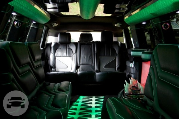 Range Rover Stretch
Limo /
Newark, NJ

 / Hourly $216.00
