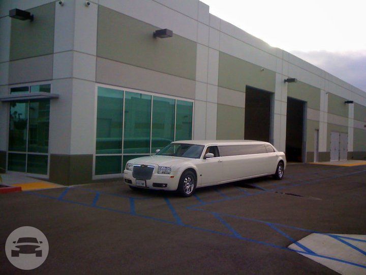 White Chrysler 300 Stretch Limousine
Limo /
Los Angeles, CA

 / Hourly $0.00
