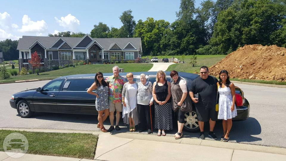 8 Passenger Executive Lincoln Town Car Stretch
Limo /
Lexington, KY

 / Hourly $0.00
