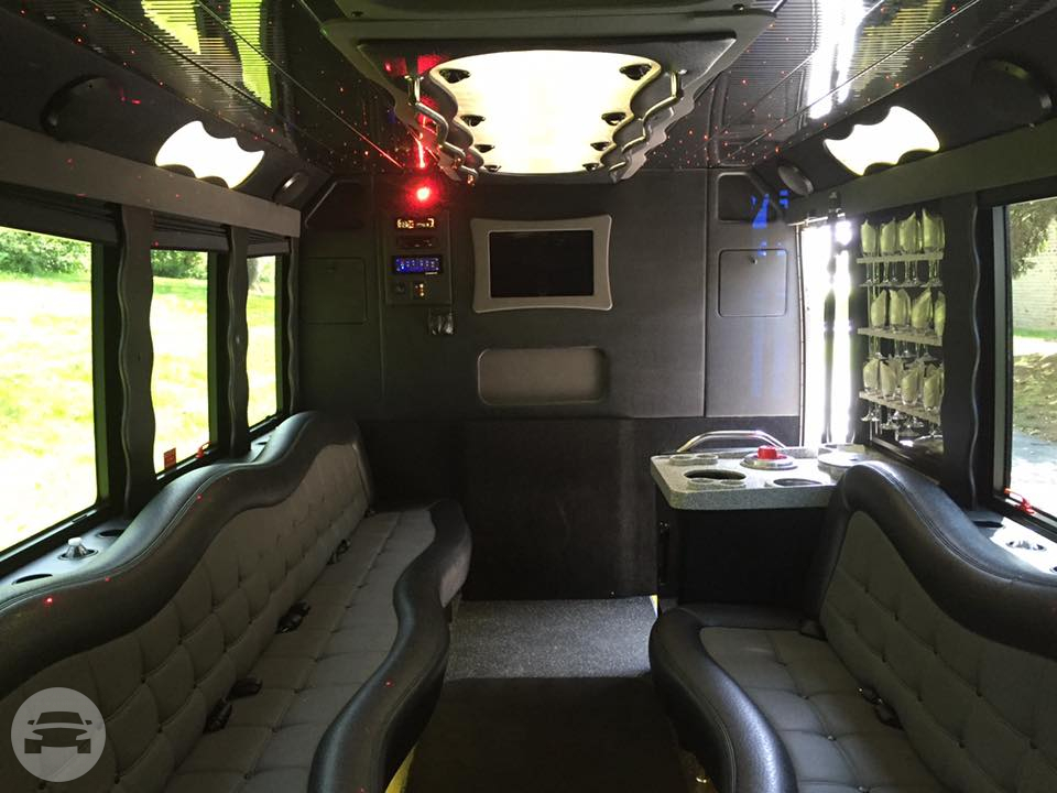 LUXURY LIMO BUS
Party Limo Bus /
Gaithersburg, MD

 / Hourly $0.00
