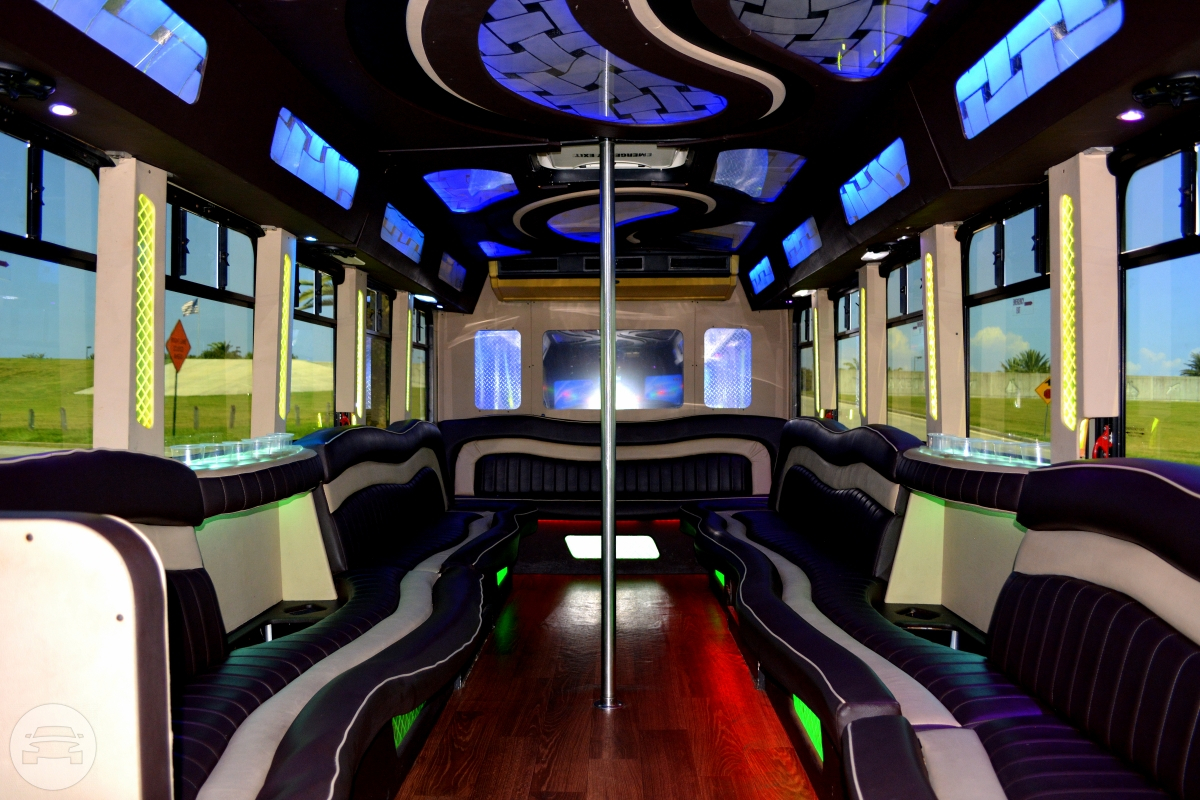 White 26 Passenger Party Bus
Party Limo Bus /
Gretna, LA

 / Hourly $0.00
