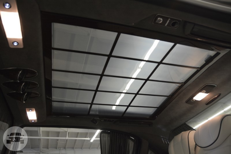 Maybach 62 Extended Wheelbase Limited Edition
Limo /
New York, NY

 / Hourly $0.00
