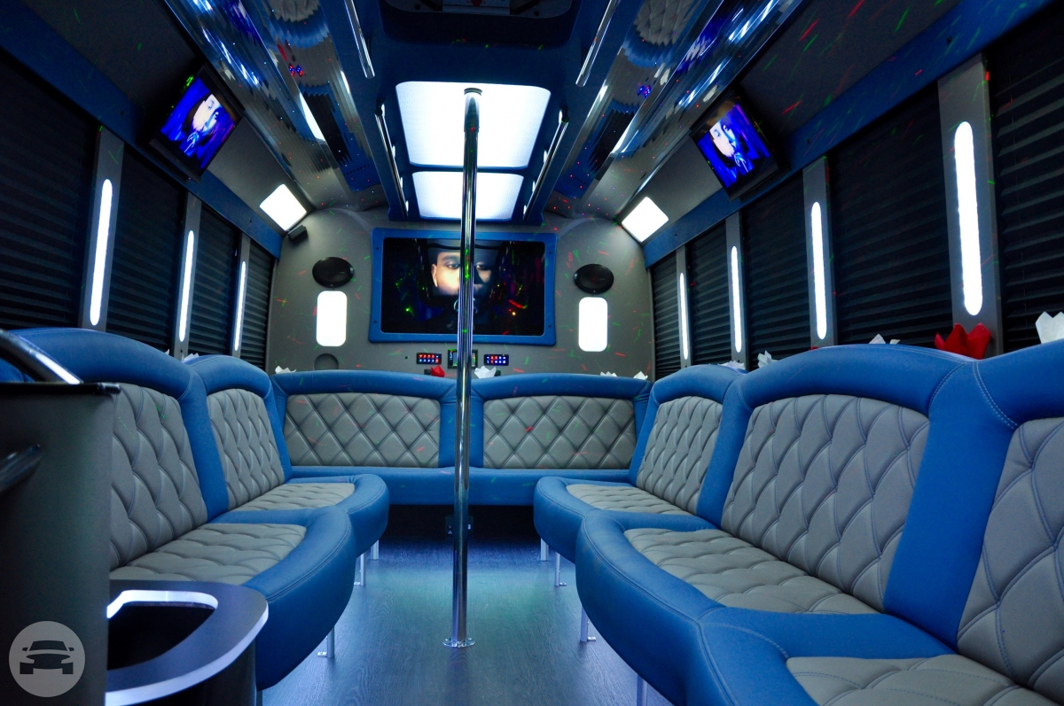 18-28 Passenger Limousine Bus – Party Buses
Party Limo Bus /
Houston, TX

 / Hourly $0.00
