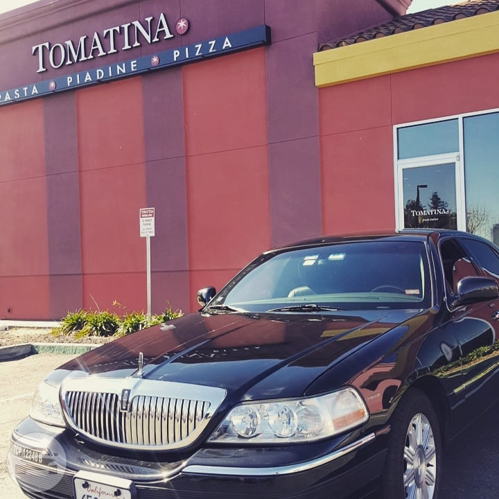 Lincoln Town Car
Sedan /
San Francisco, CA

 / Hourly $0.00
