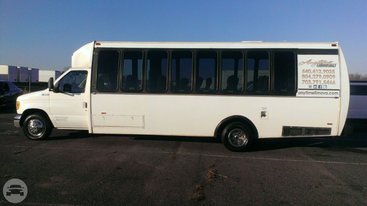 White Ford
Coach Bus /
Richmond, VA

 / Hourly $0.00
