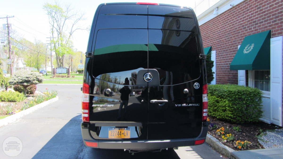 New Mercedes Luxury Sprinter 14 pass
Coach Bus /
New York, NY

 / Hourly $0.00
