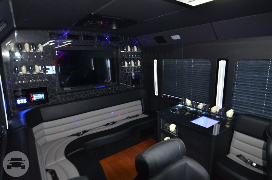 15 Passenger Party Bus
Party Limo Bus /
Honolulu, HI

 / Hourly $0.00
