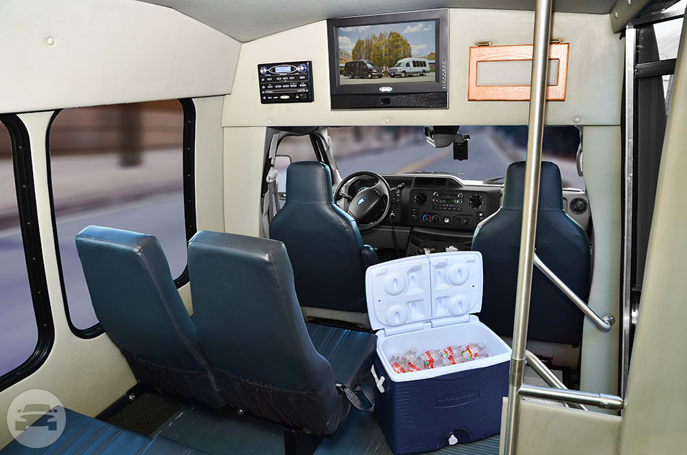 14 Passenger Mini-Coach
Coach Bus /
Kansas City, MO

 / Hourly $0.00
