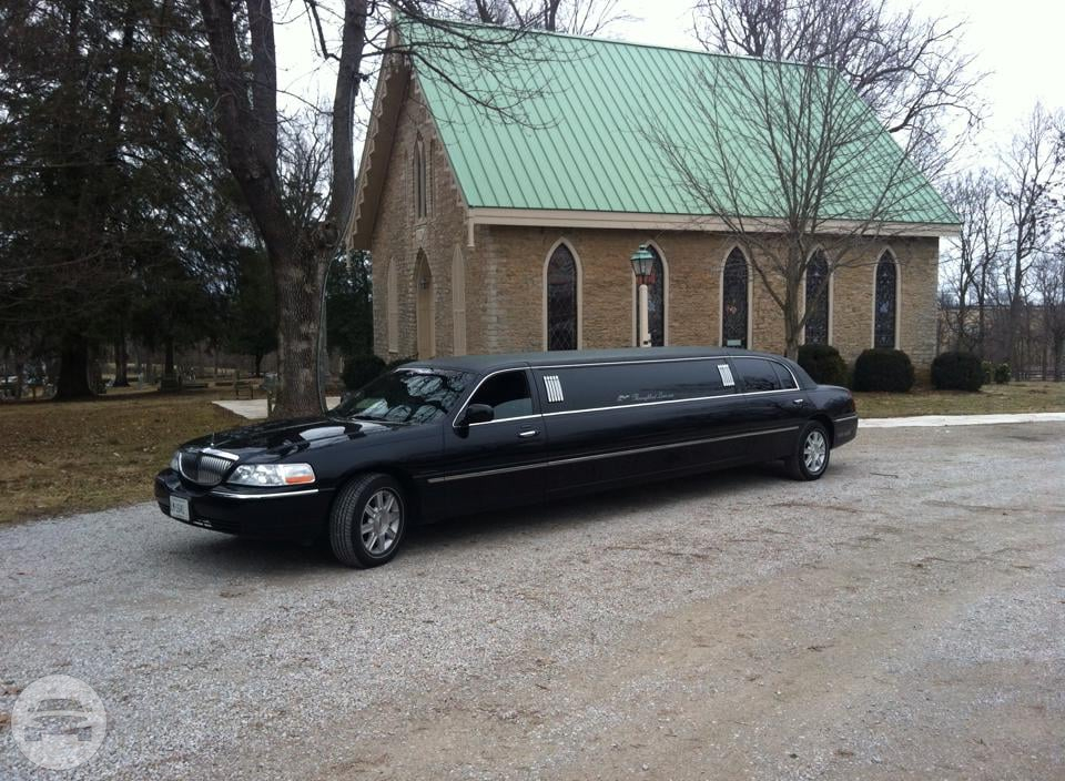 8 Passenger Executive Lincoln Town Car Stretch
Limo /
Lexington, KY

 / Hourly $0.00

