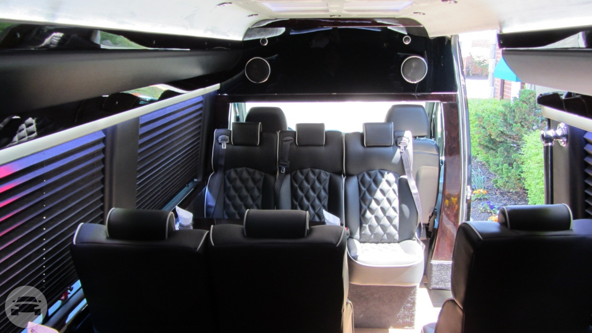 New Mercedes Luxury Sprinter 14 pass
Coach Bus /
New York, NY

 / Hourly $0.00
