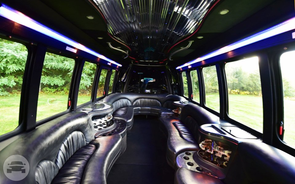 Limousine Bus
Party Limo Bus /
Chicago, IL

 / Hourly $0.00
