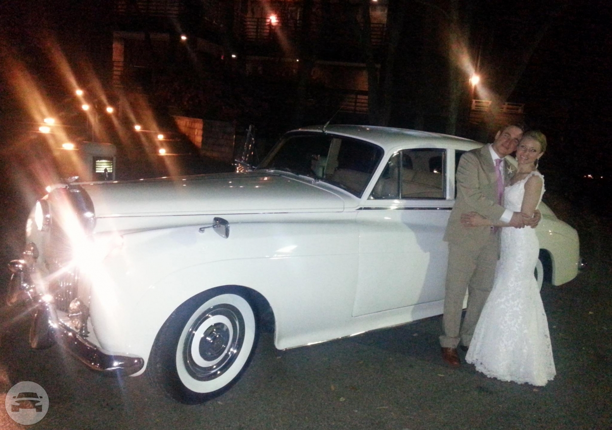 Vintage Luxury
Sedan /
Charleston, SC

 / Hourly $0.00
