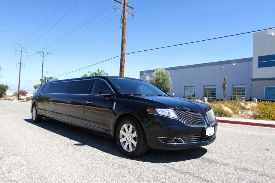 LINCOLN STRETCH LIMOUSINE
Limo /
Gaithersburg, MD

 / Hourly $0.00
