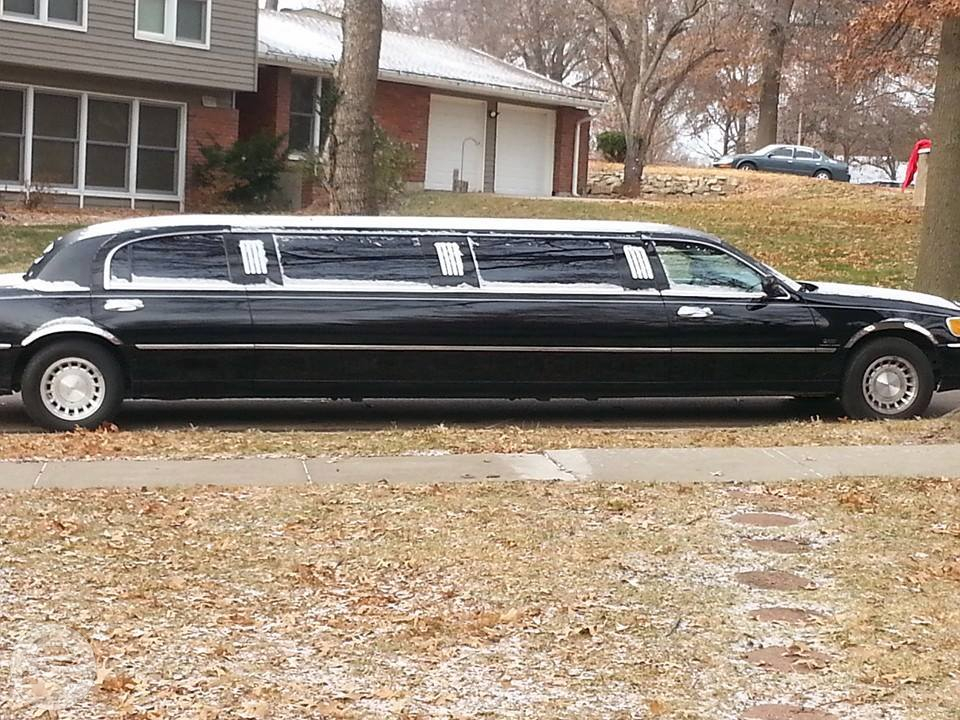 Black Diamond Stretch Limousine
Limo /
Kansas City, KS

 / Hourly $0.00

