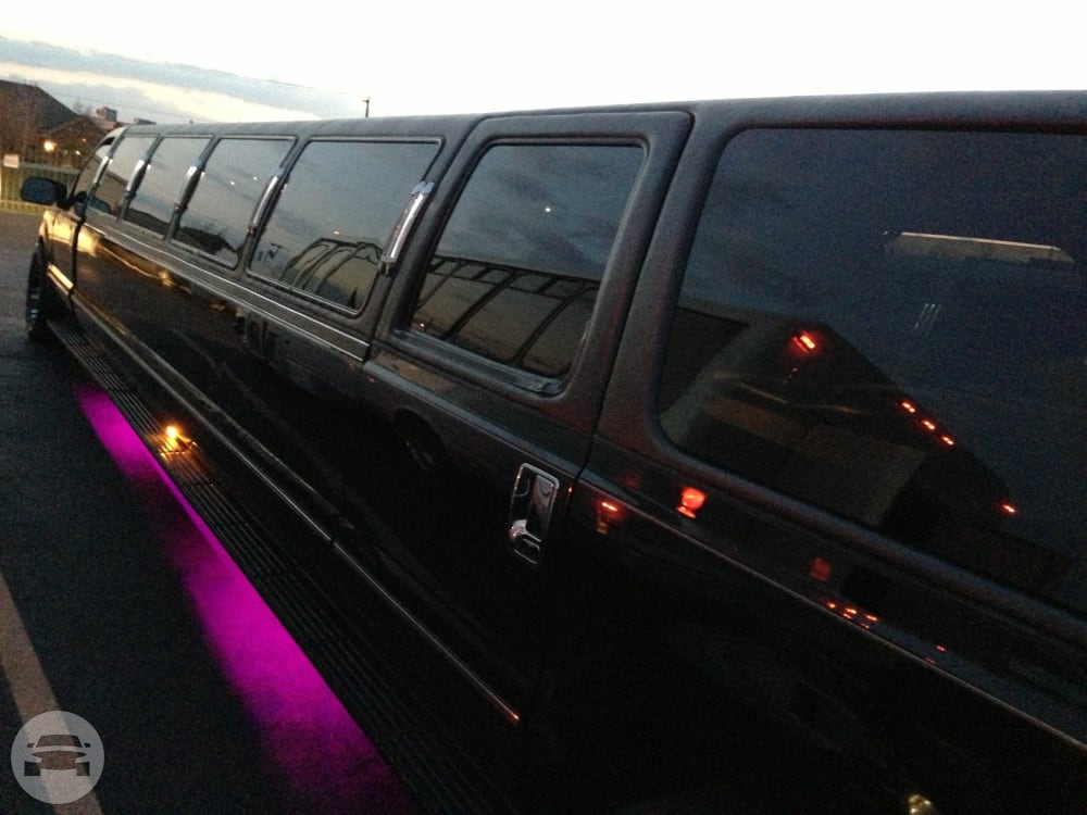 Black Excursion Limousine
Limo /
Chicago, IL

 / Hourly $0.00
