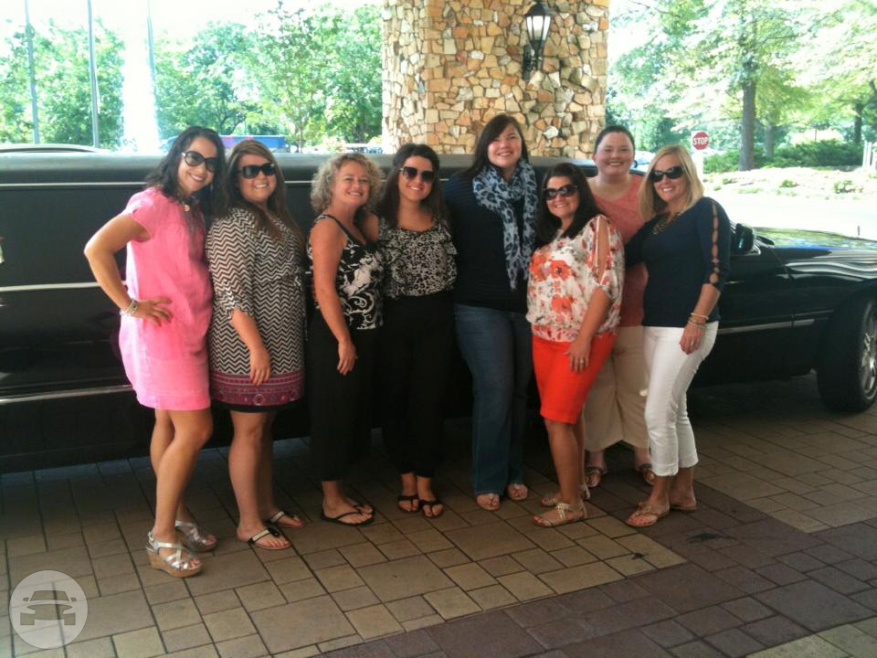 8 Passenger Executive Lincoln Town Car Stretch
Limo /
Lexington, KY

 / Hourly $0.00
