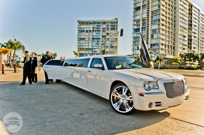 Chrysler 300C White Limousine
Limo /
San Diego, CA

 / Hourly $0.00

