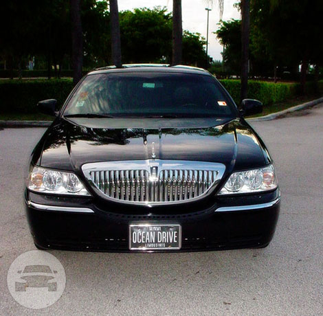Lincoln Town Car
Sedan /
Miami, FL

 / Hourly $0.00
