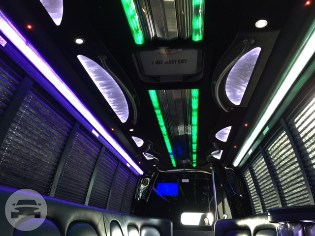 36 Passenger Limousine Bus
Party Limo Bus /
Denver, CO

 / Hourly $0.00
