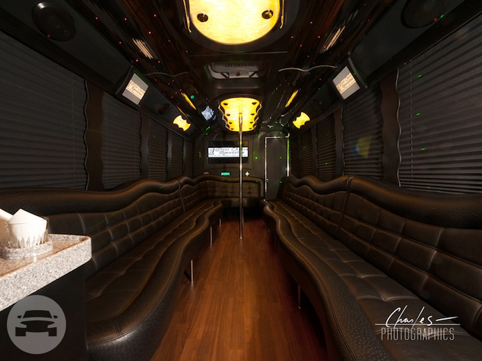 25 Passenger F-550 Party Bus
Party Limo Bus /
Worcester, MA

 / Hourly $0.00

