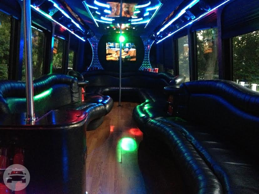 37 Passenger Limo Bus
Party Limo Bus /
San Francisco, CA

 / Hourly $0.00
