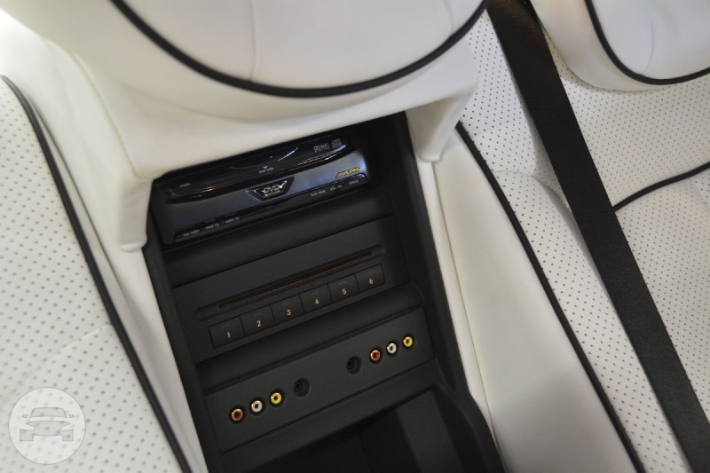 Maybach 62 Extended Wheelbase Limited Edition
Limo /
New York, NY

 / Hourly $0.00
